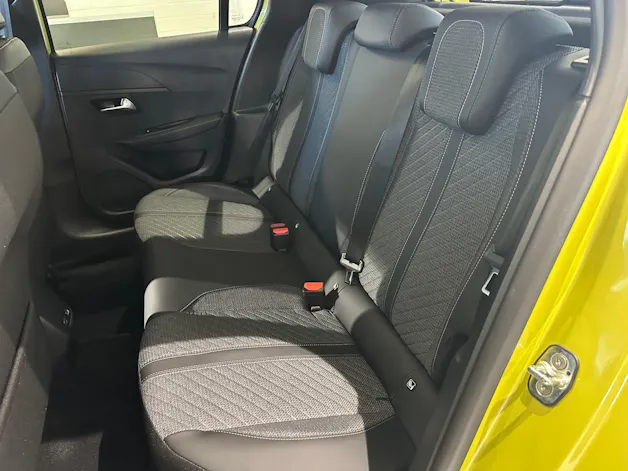 Peugeot 208 1.2 Hybrid Allure Premium
