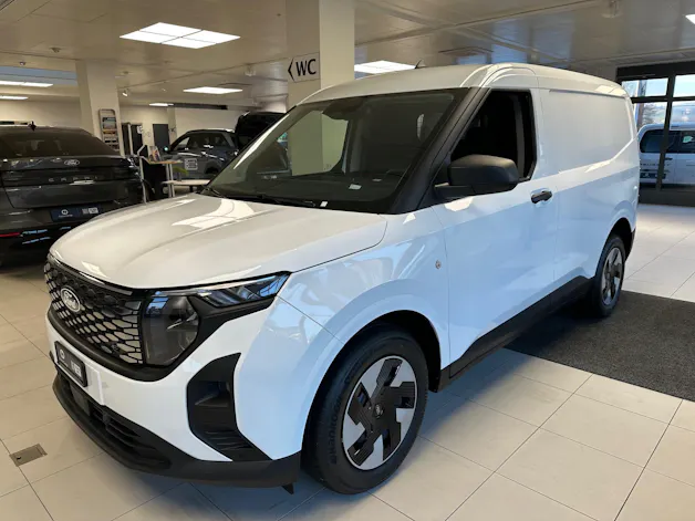 Ford E-Transit Courier Van Trend