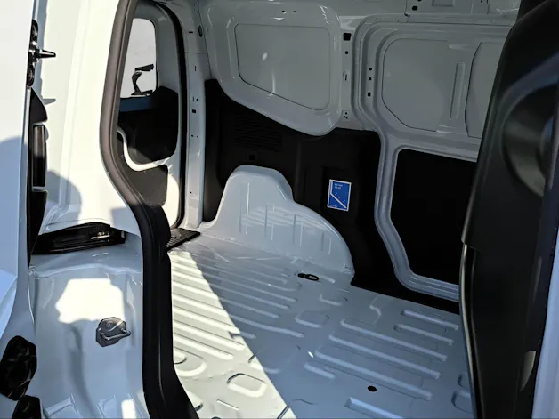 FORD E-Transit Courier Van Trend
