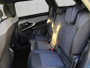 PEUGEOT 5008 1.2 Hybrid Allure Premium