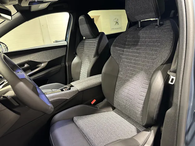 Peugeot 5008 1.2 Hybrid Allure Premium