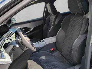 Peugeot 3008 e-Launch Edition AWD 8 Jahre Garantie