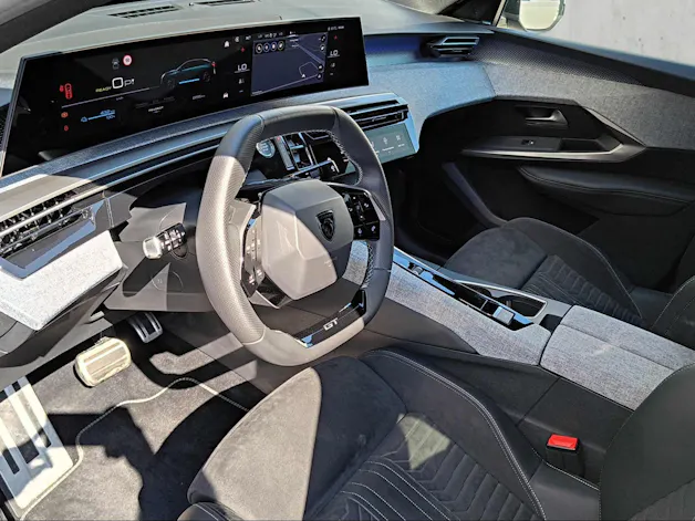 PEUGEOT 3008 e-Launch Edition AWD 8 Jahre Garantie