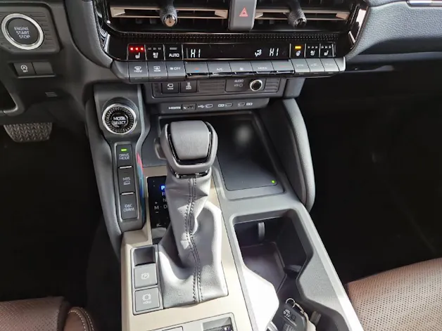 Toyota Land Cruiser 2.8 D 48V Invinci 48095/007
