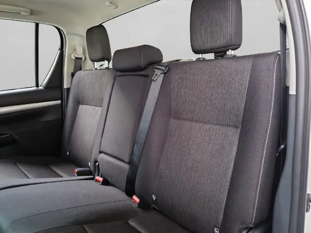 Toyota Hilux Double Cab.-Pick-up 2.8 48038/004