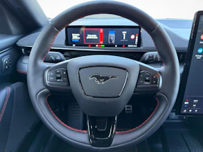 https://vehicle.imgix.net/4211363/6981590a-25b8-4e40-b1e3-b32967712493.jpg