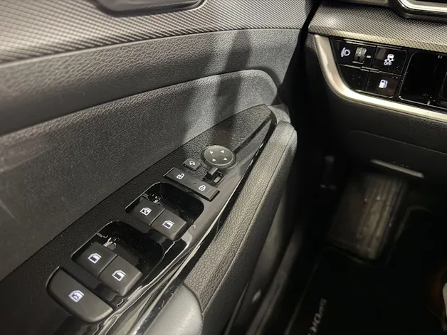 Kia Sportage 1.6 T-GDi PHEV Power Edition 4 x roues hiver alu complètes offert