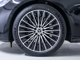 Mercedes-Benz E 300 e 4MATIC