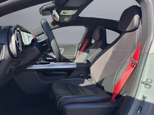 Mercedes-Benz CLA 220 AMG Line 4matic