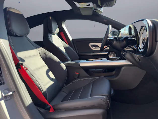 Mercedes-Benz CLA 220 AMG Line 4matic