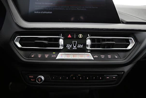 image du véhicule BMW 120i