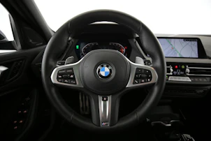 image du véhicule BMW 120i