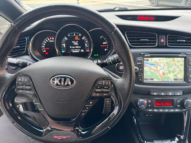 Kia Cee'd 1.6 GDi Turbo GT