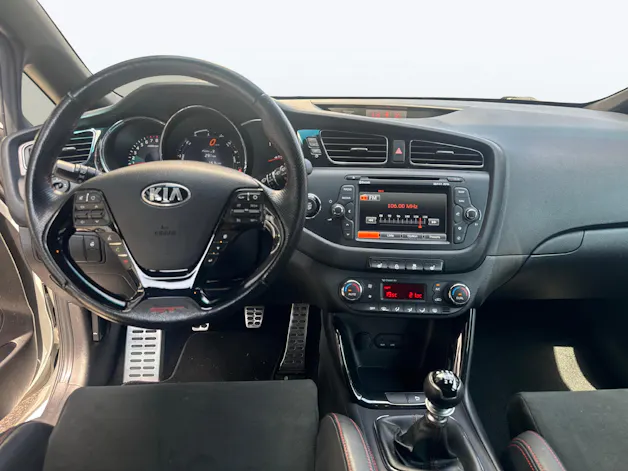 Kia Cee'd 1.6 GDi Turbo GT
