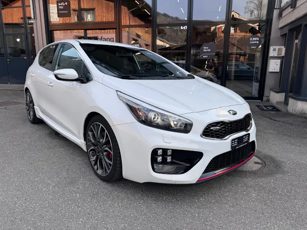Kia Cee'd 1.6 GDi Turbo GT