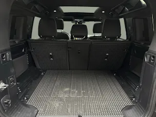 Land Rover Defender 110 3.0 D I6 250 X-Dynamic SE