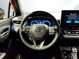 Toyota Corolla Cross 2.0 HSD Trend AWD-i