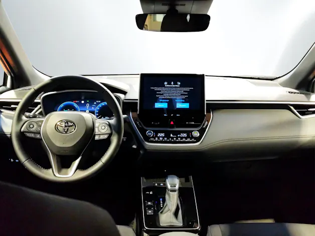 Toyota Corolla Cross 2.0 HSD Trend AWD-i