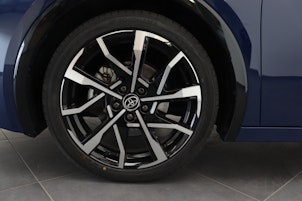 image du véhicule TOYOTA Prius 2.0 Plug-In-Hybrid Style