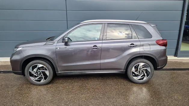 Suzuki Vitara 1.4 T Sakura Top Hybrid 4x4