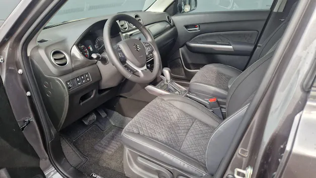 Suzuki Vitara 1.4 T Sakura Top Hybrid 4x4