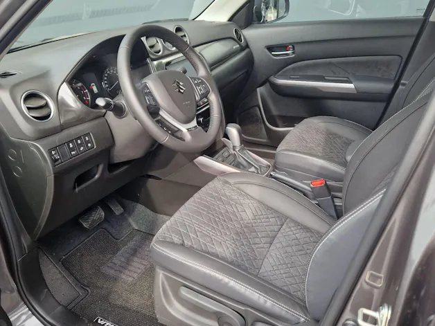 Suzuki Vitara 1.4 T Sakura Top Hybrid 4x4