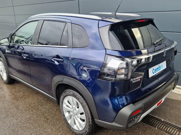 Suzuki S-Cross 1.4 T Sakura Hybrid 4x4