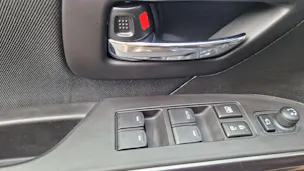 Suzuki S-Cross 1.4 T Sakura Hybrid 4x4
