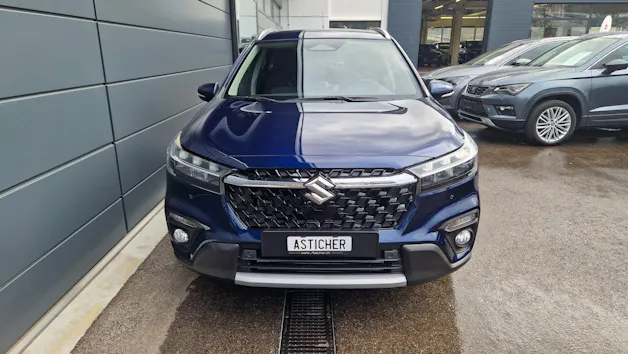 Suzuki S-Cross 1.4 T Sakura Hybrid 4x4