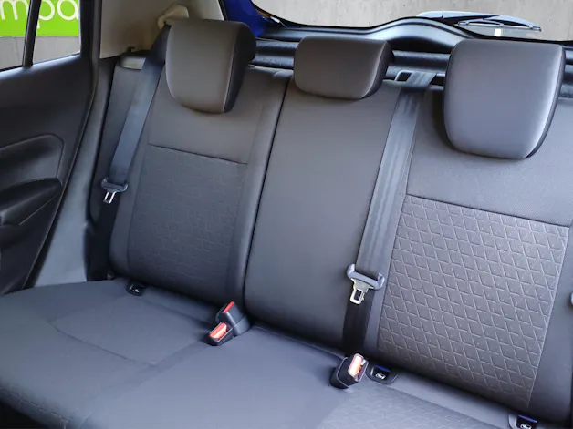 Suzuki Swift 1.2 Sakura Top Hybrid 4x4