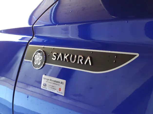 Suzuki Swift 1.2 Sakura Top Hybrid 4x4