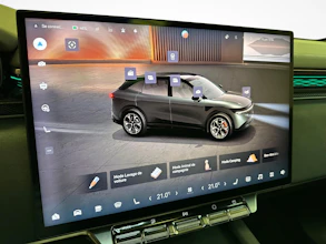 https://vehicle.imgix.net/4212159/2e8a2cfb-4f01-4bcd-977a-eaecee70eae3.jpg