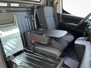 https://vehicle.imgix.net/4212169/3755ee35-55f2-4bfd-a4c5-1e1fa8413bcd.jpg