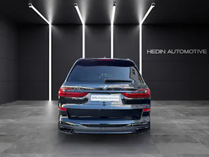 BMW X7 M50i