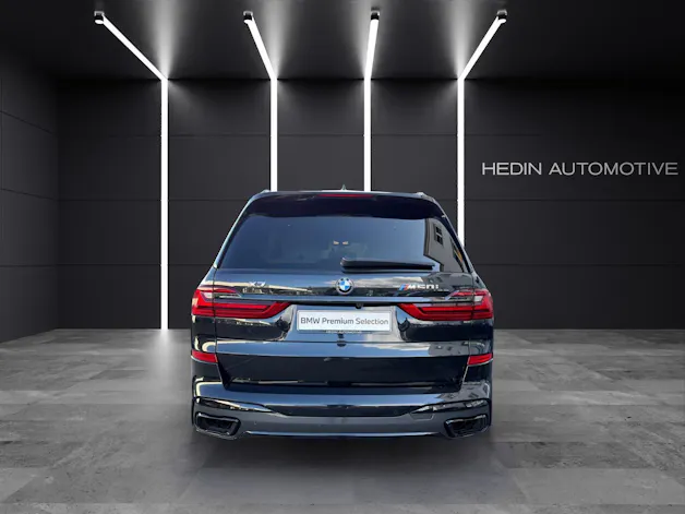 BMW X7 M50i