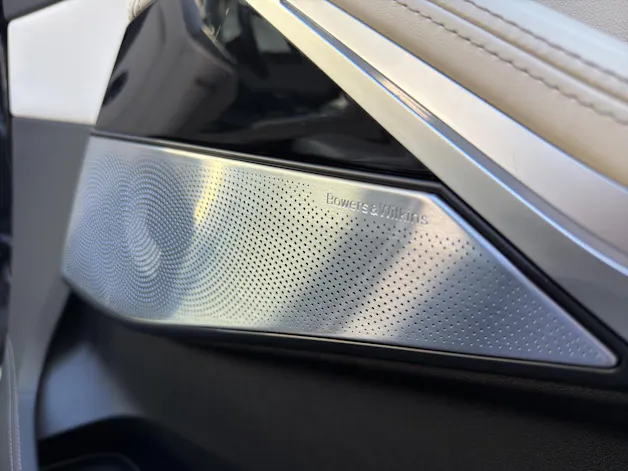 BMW X7 M50i