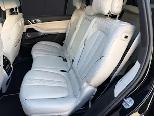 BMW X7 M50i