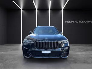 BMW X7 M50i