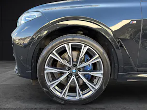 BMW X7 M50i