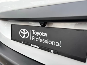https://vehicle.imgix.net/4212205/9d797a47-c516-4e10-8b37-da820dd64ef8.jpg