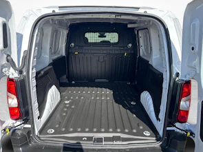 Fahrzeugbild PEUGEOT Partner Kaw. 650 Standard 1.2 PureTech 110 S/S