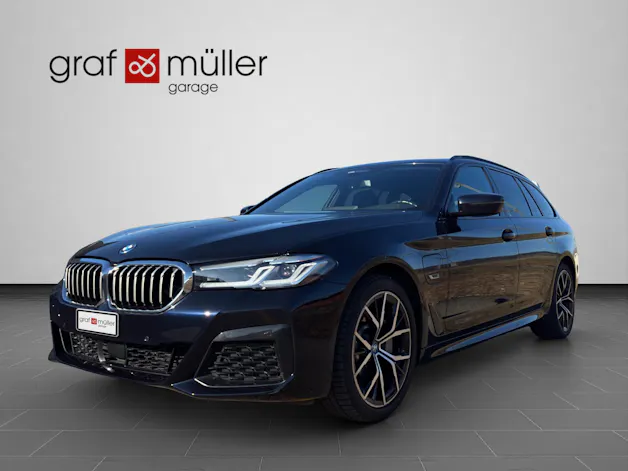 BMW 530e xDrive M-Sport paddles