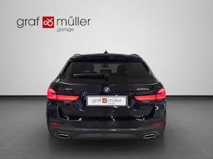 BMW 530e xDrive M-Sport paddles