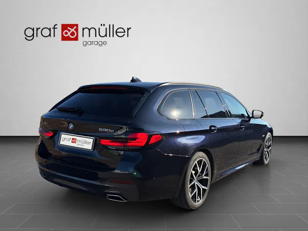 BMW 530e xDrive M-Sport paddles