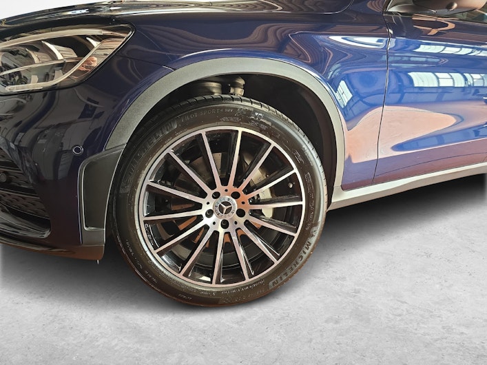 Fahrzeugbild MERCEDES-BENZ GLC 300