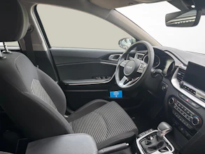 https://vehicle.imgix.net/4212326/def63a53-edcf-4554-987b-f792e92cf277.jpg