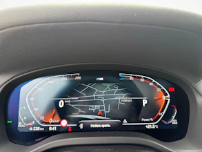 https://vehicle.imgix.net/4212396/0682f7d7-2079-4abf-9006-f3d00eed13b8.jpg