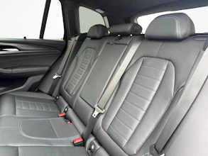 https://vehicle.imgix.net/4212396/d1c0e097-6c12-439e-ac18-823b46092dc2.jpg