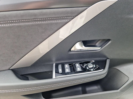 Fahrzeugbild 9 Fahrzeugbild 9