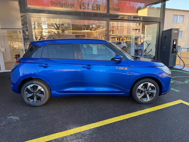 Suzuki Swift 1.2 Sakura Top Hybrid